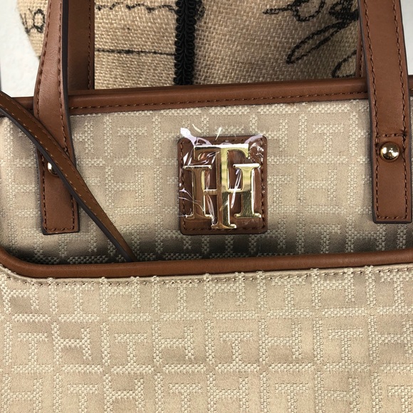 NEW Tommy Hilfiger Monogram TH Tote Bag - Picture 7 of 10